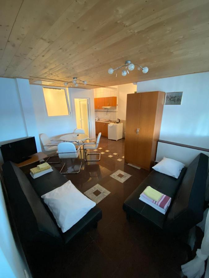 Blue Wave Apartments Туран Екстериор снимка