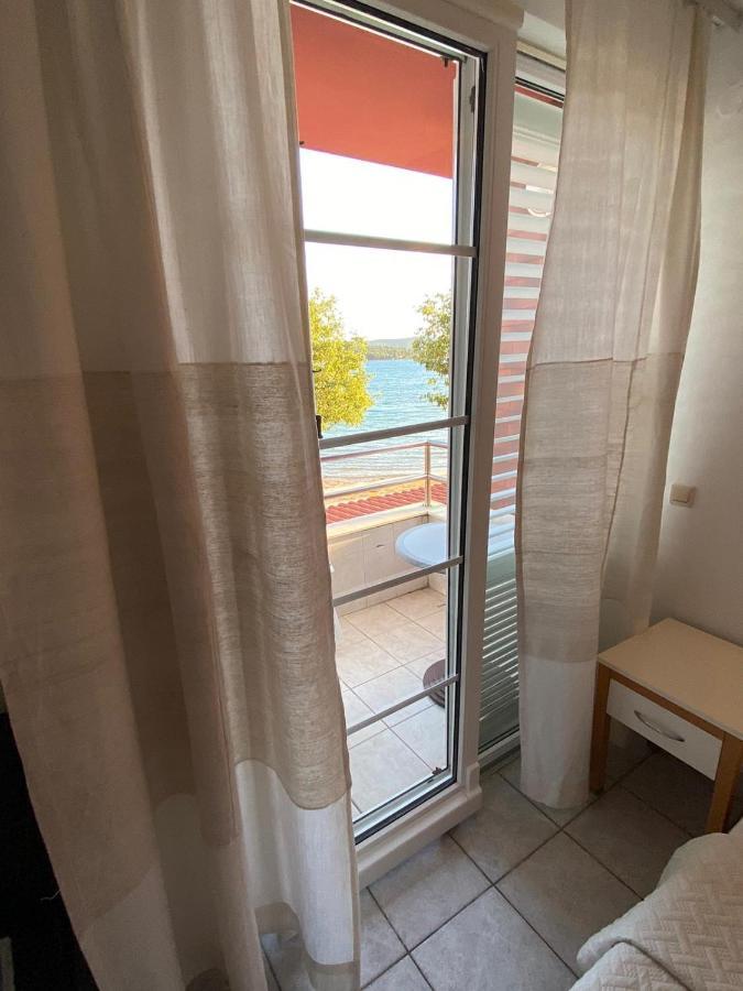 Blue Wave Apartments Туран Екстериор снимка