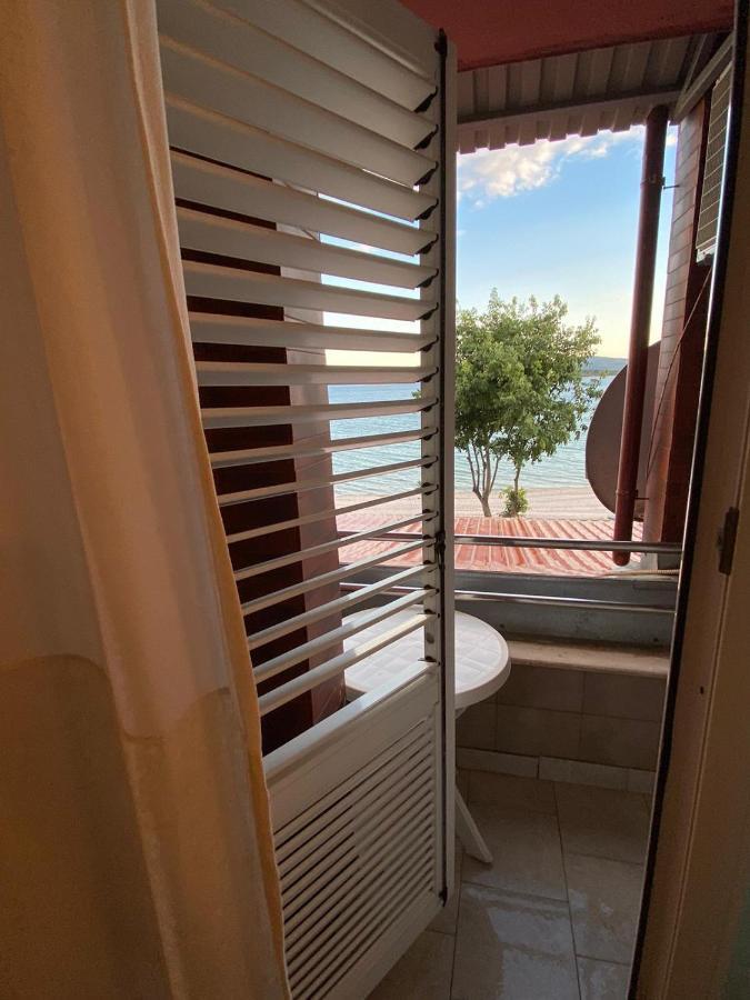 Blue Wave Apartments Туран Екстериор снимка
