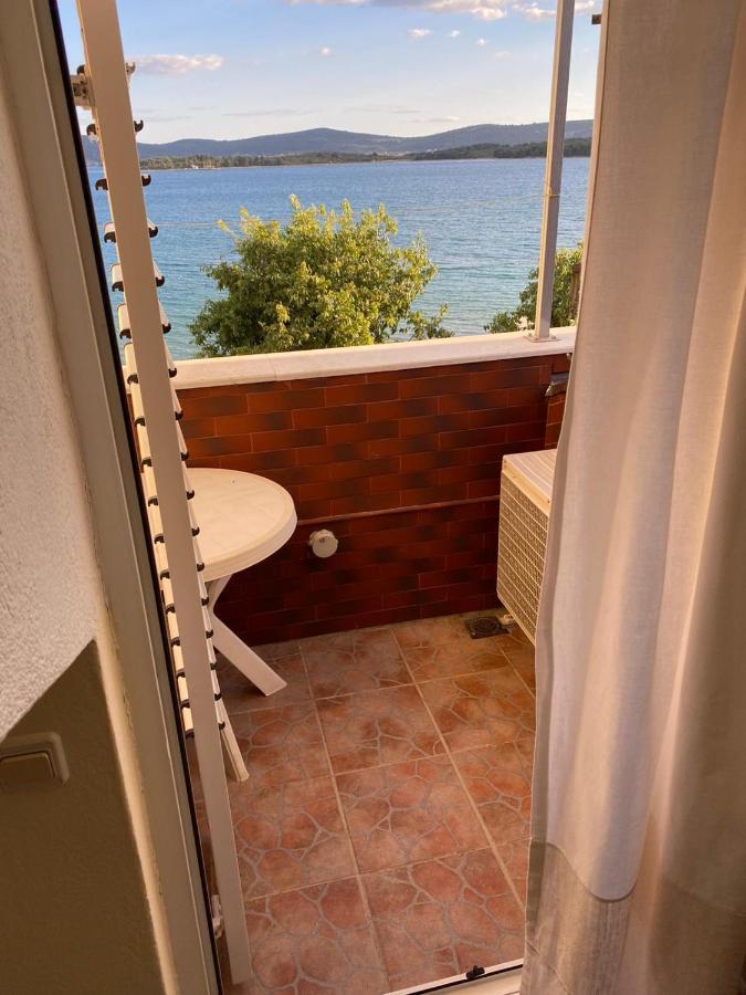 Blue Wave Apartments Туран Екстериор снимка