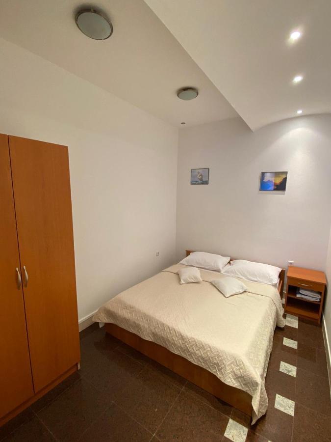 Blue Wave Apartments Туран Екстериор снимка